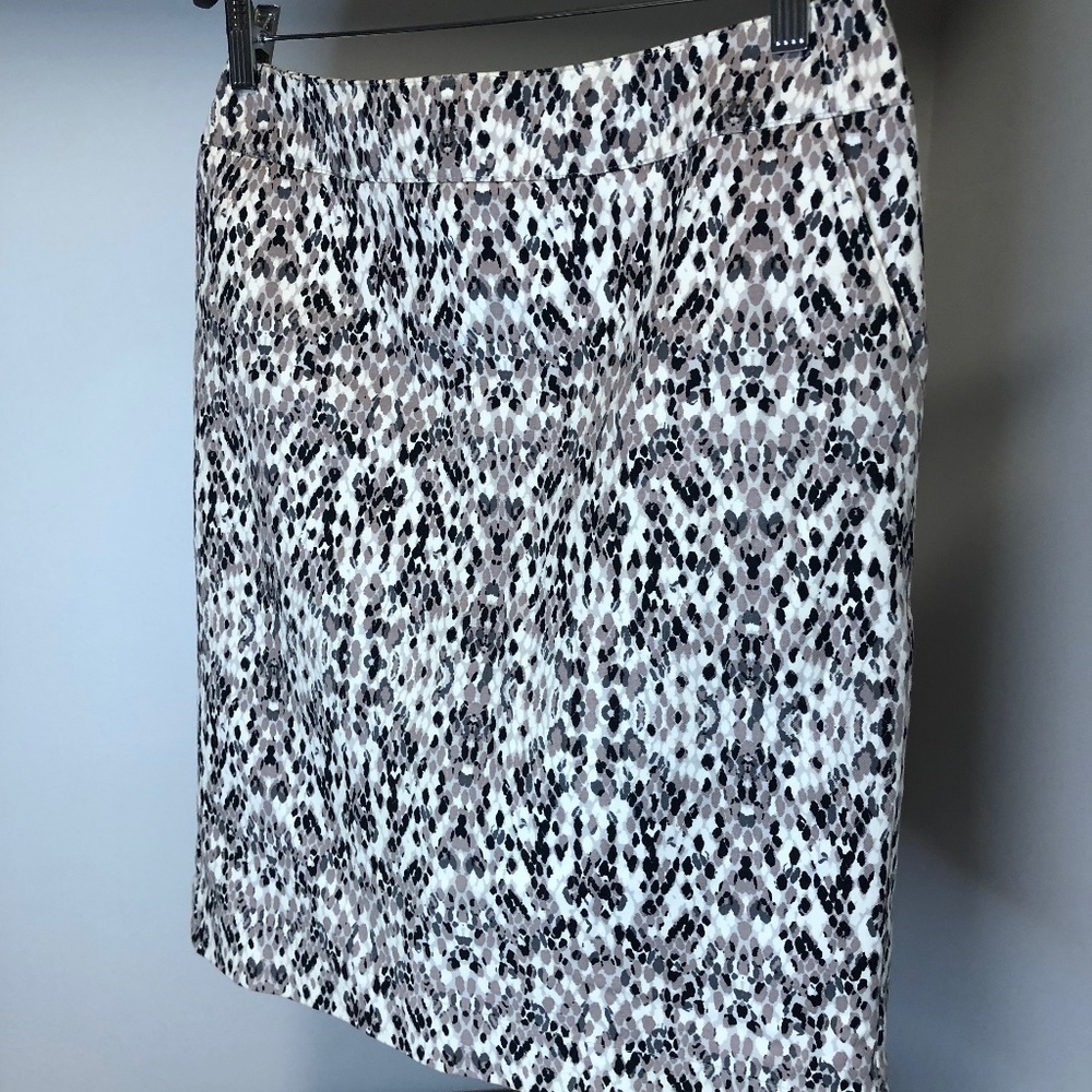 Womens pattern mini skirt
